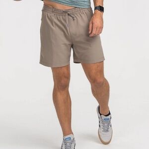 Southern Shirt Company Men’s Hybrid Short
